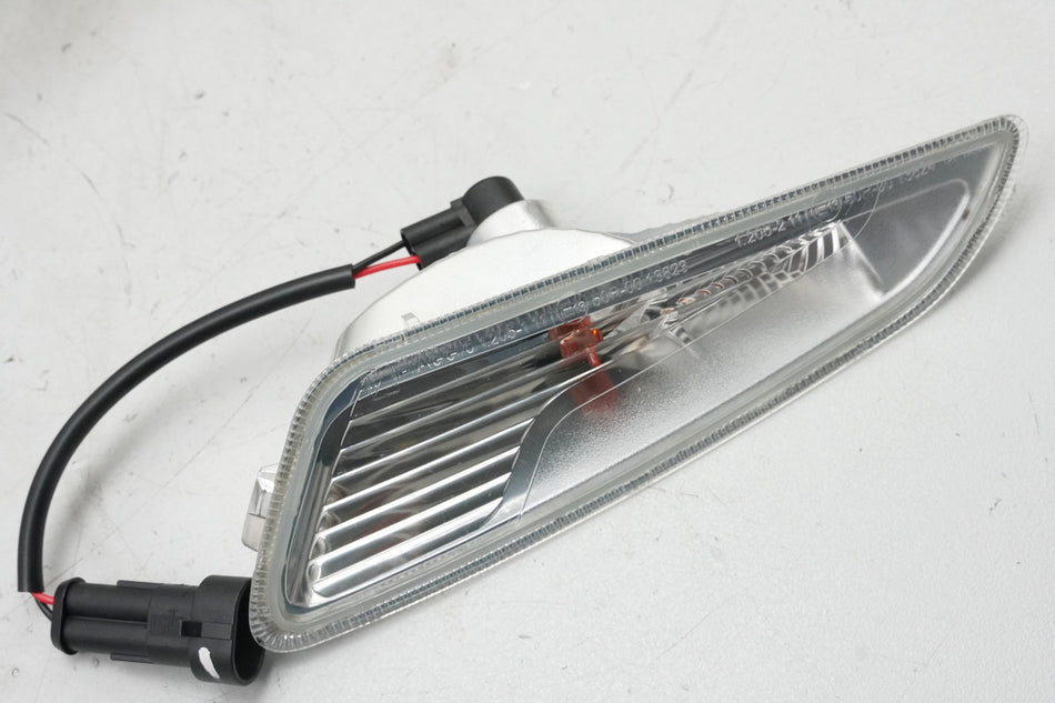 VESPA Primavera 50 4T 3V i-Get Blinker rechts vorn Turn Signal 6800855