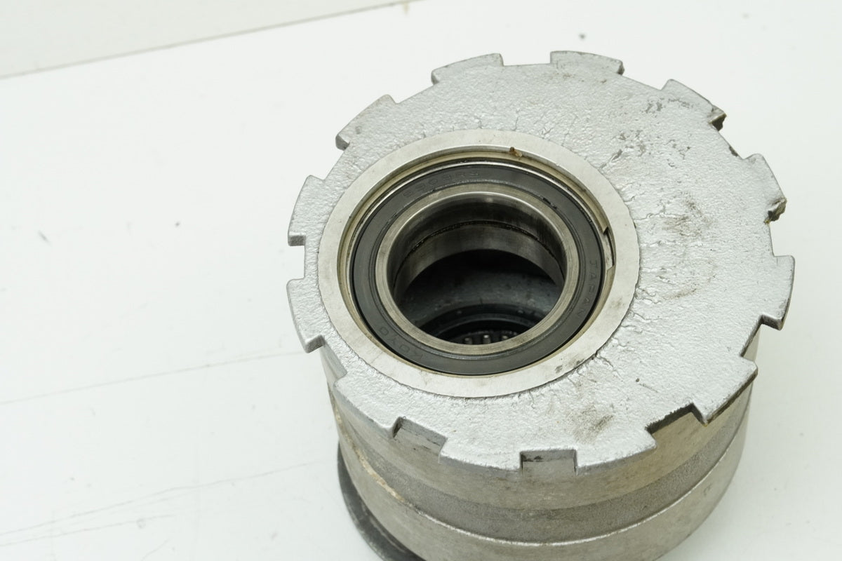 TRIUMPH SPEED TRIPLE 955 i 595 N Antrieb Nabe Schwinge Excenter Kettenspanner