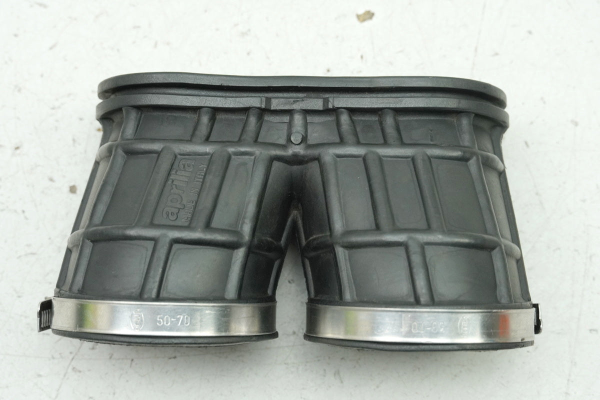 Aprilia Pegaso 650 GA (MX) Ansauggummi Stutzen Vergaser Ansaugmuffe Airbox