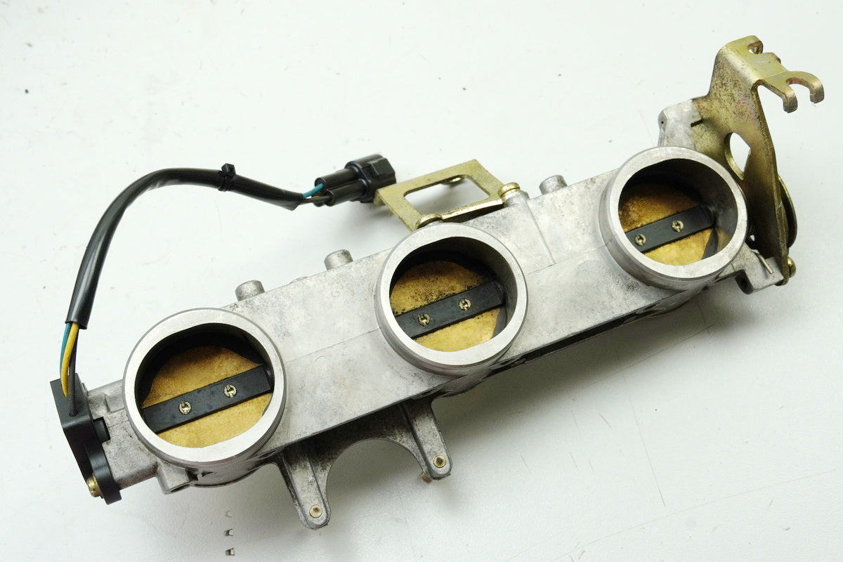 TRIUMPH SPEED TRIPLE 955 i 595 N Drosselklappe Drosselkörper Poti Sensor 1240560