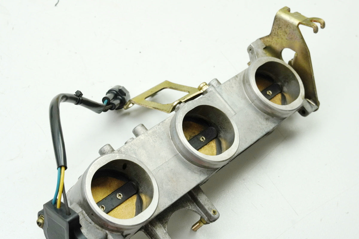 TRIUMPH SPEED TRIPLE 955 i 595 N Drosselklappe Drosselkörper Poti Sensor 1240560