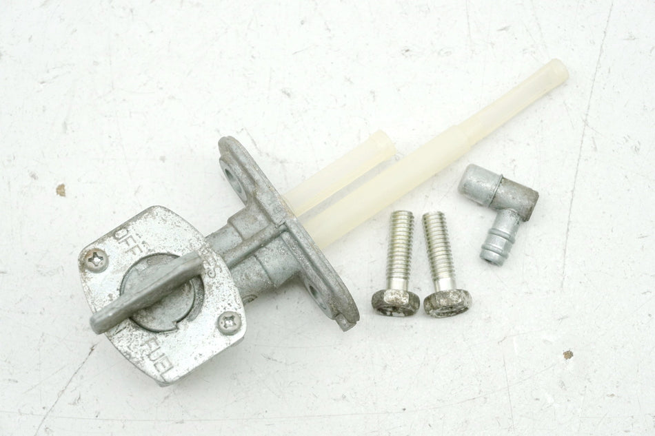 Grifo de gasolina SUZUKI TU 125 XT para depósito