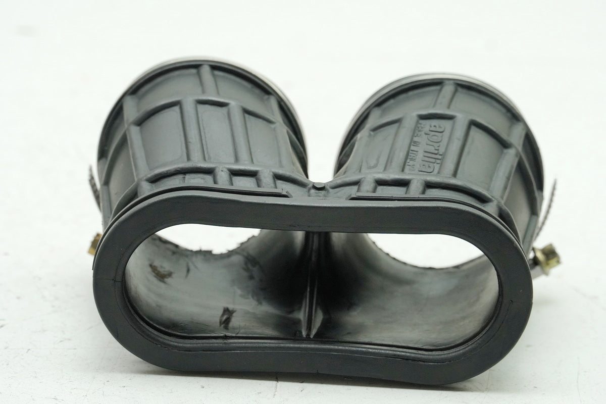 Aprilia Pegaso 650 GA (MX) Ansauggummi Stutzen Vergaser Ansaugmuffe Airbox