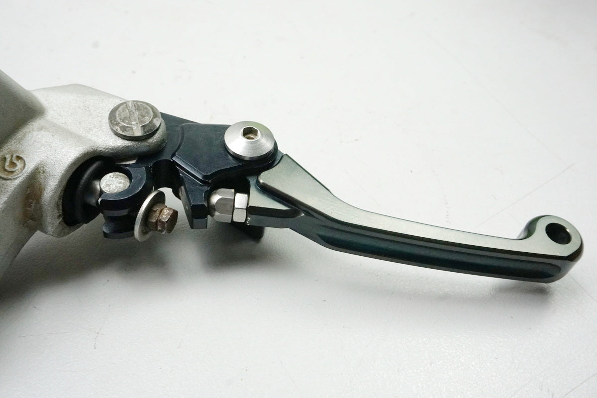 KTM 450 EXC Bremszylinder vorn Brembo Bremspumpe Hauptbremszylinder