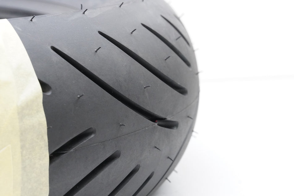 HONDA CB 500 PC32 Metzeler Sportec Klassik 110/80 17 130/80 17 Profil neuwertig