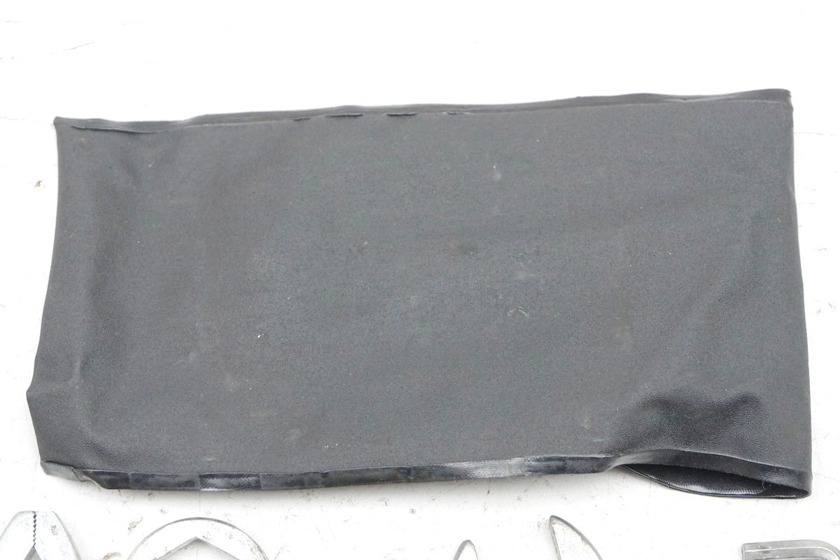 SUZUKI TU 125 XT On-board tool kit (for frame, chassis, fairing)