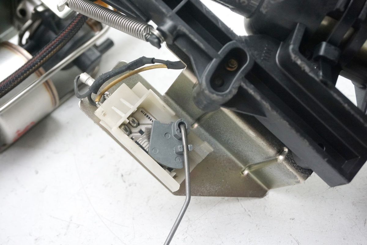 HARLEY DAVIDSON FLHR FL1 1584 Road King Bomba de combustible Gasolina