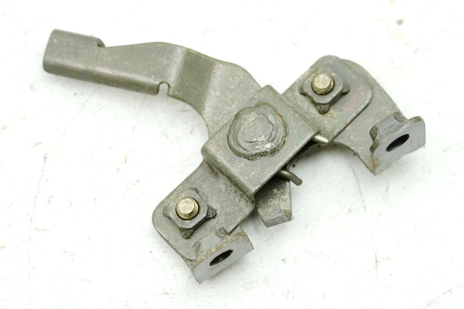 YAMAHA SR 250 3Y8 Seat Lock Lever Opener Latch