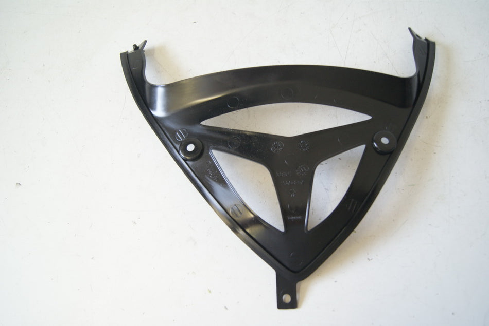 TRIUMPH DAYTONA 600 806LW Fairing Belly Pan Center Cover Spoiler