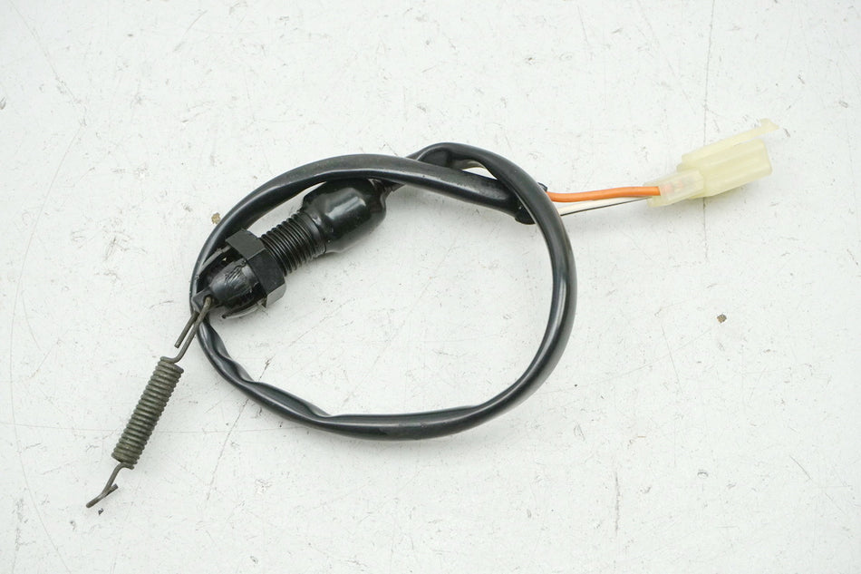 SUZUKI TU 125 XT Interruptor de luz de freno trasero
