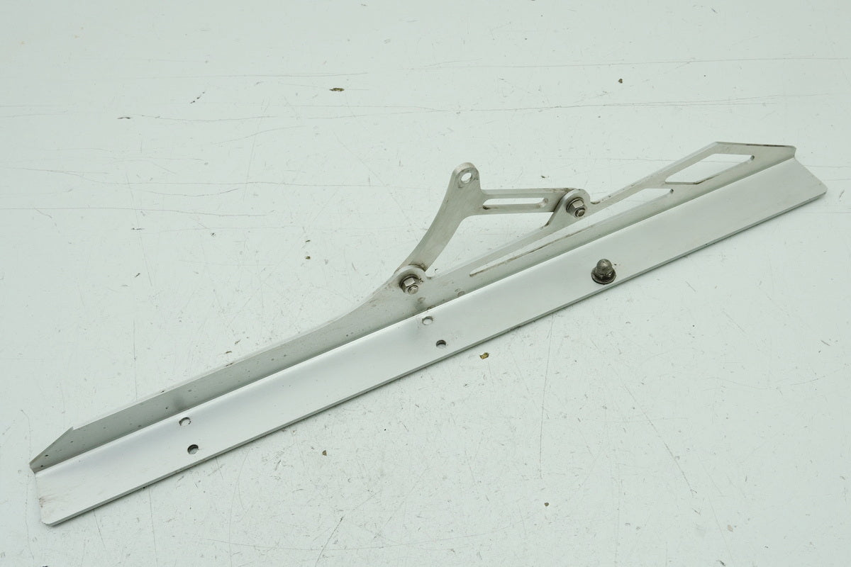 TRIUMPH SPEED TRIPLE 955 i 595 N Protector de cadena Rizoma de aluminio Cubierta basculante