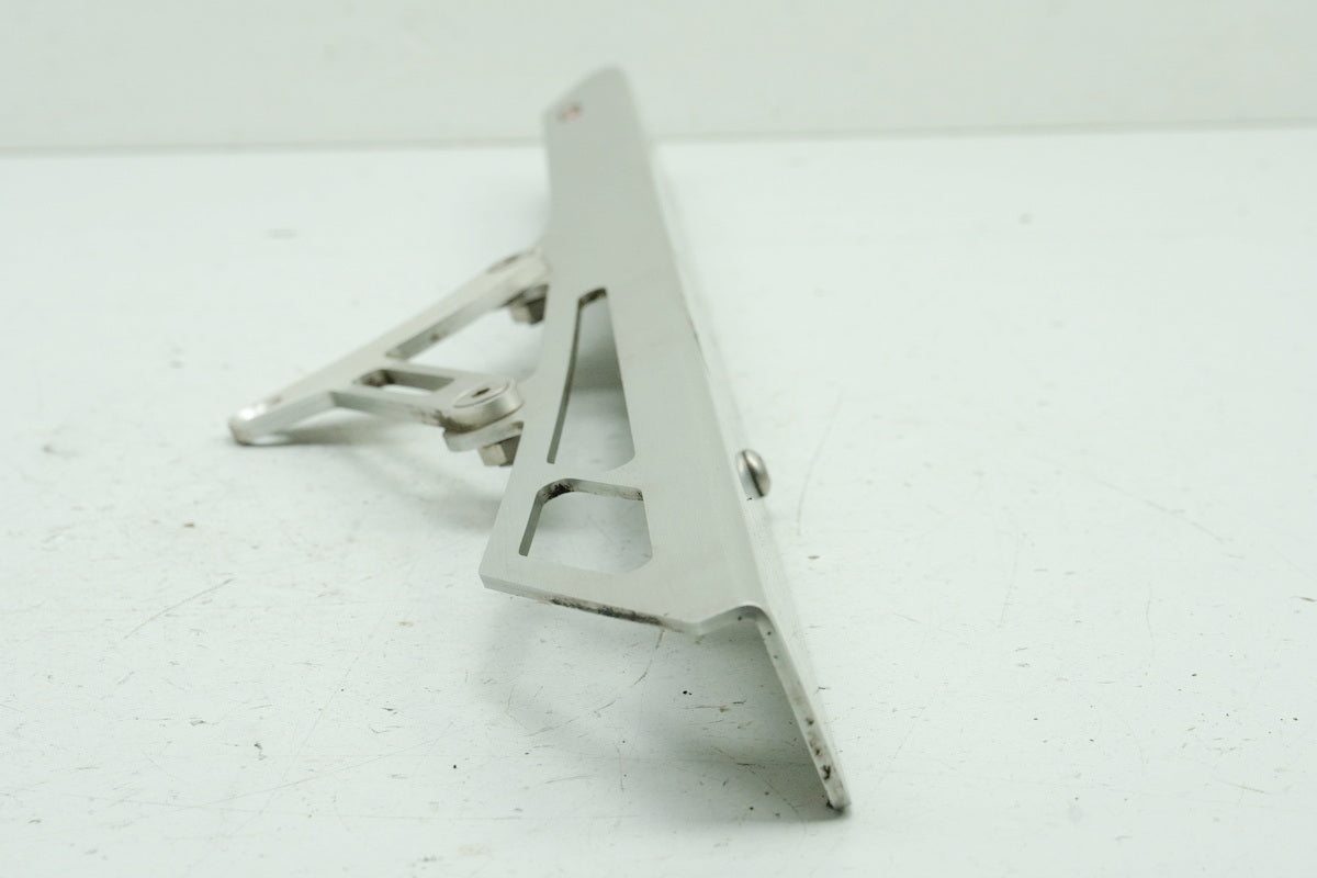 TRIUMPH SPEED TRIPLE 955 i 595 N Protector de cadena Rizoma de aluminio Cubierta basculante