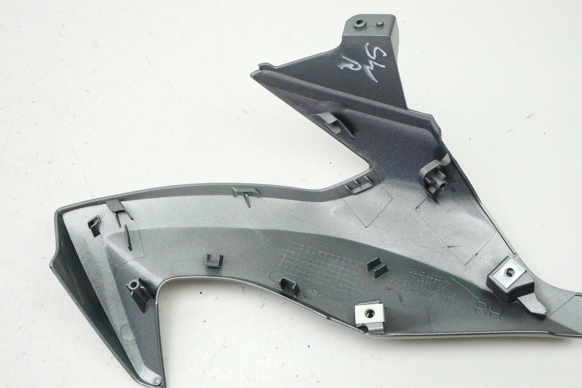 HONDA CB 650 FA RC75 Fairing Headlight Right Cover Trim