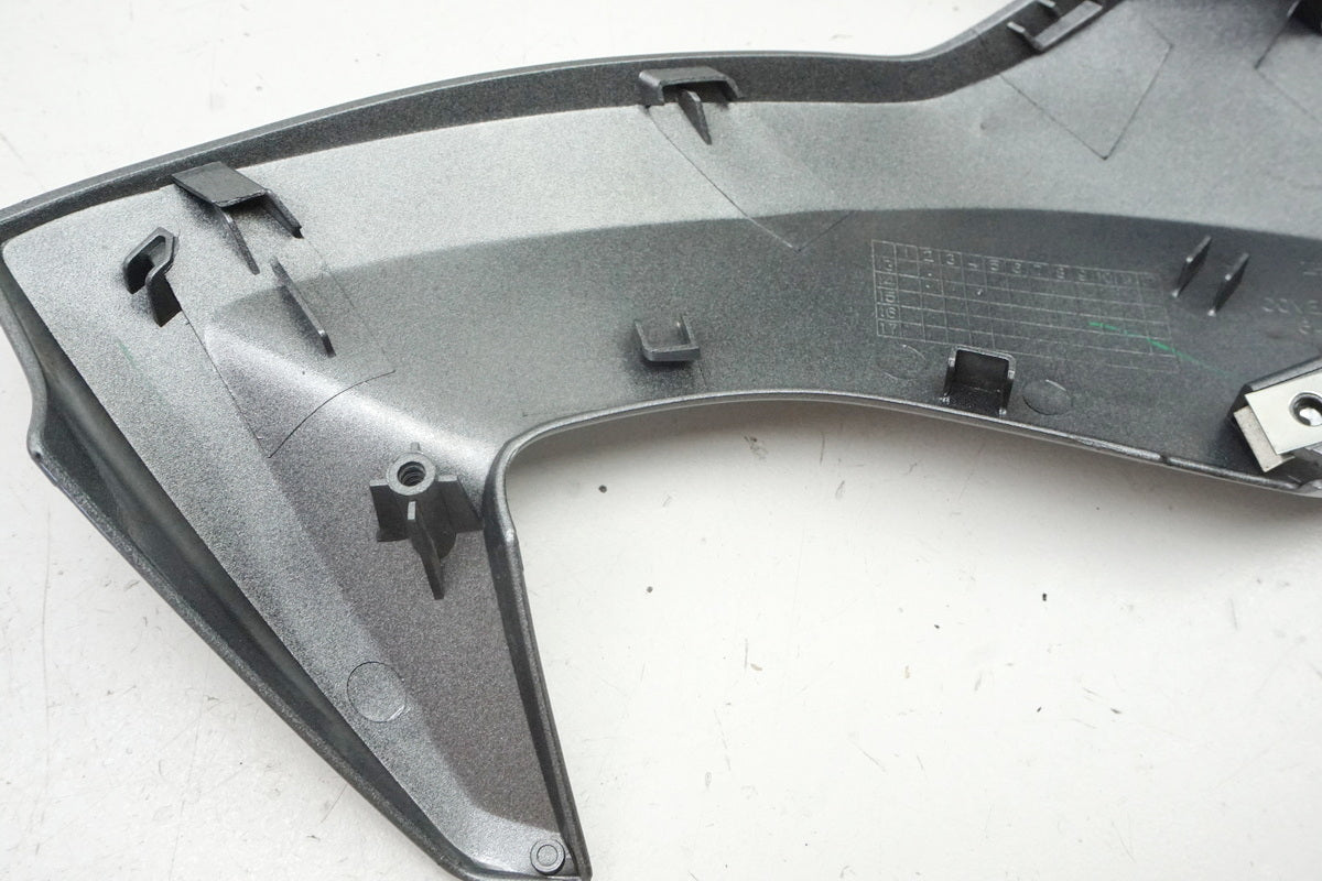 HONDA CB 650 FA RC75 Fairing Headlight Right Cover Trim