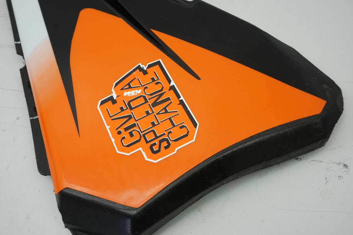 KTM 450 EXC Filterkastendeckel Abdeckung Cover Luftfilterkasten Seitendeckel