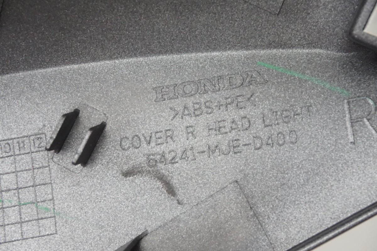 HONDA CB 650 FA RC75 Fairing Headlight Right Cover Trim
