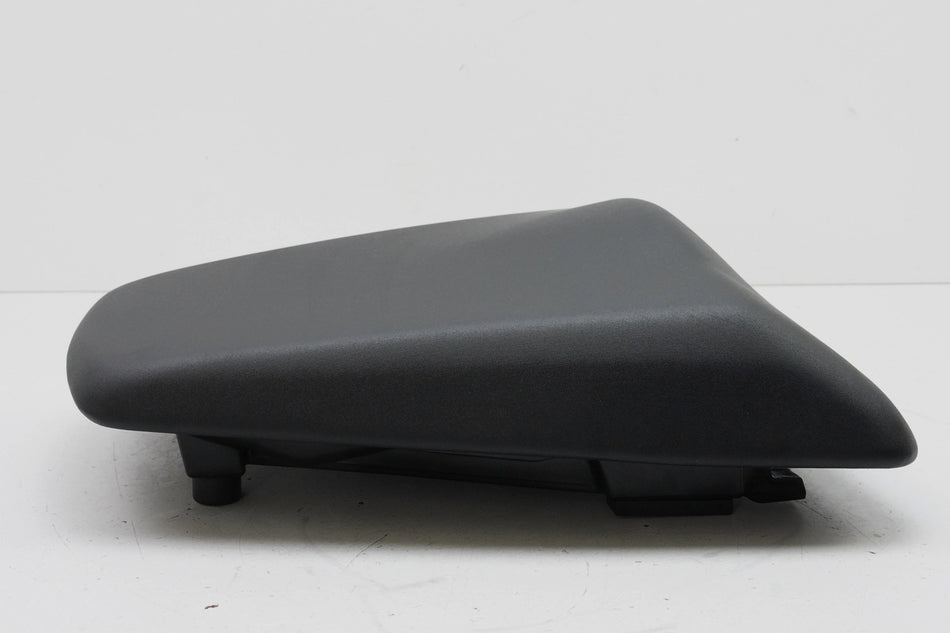 HONDA CBF 1000 FA SC64 Asiento trasero del pasajero - 77300-MGJ-D01