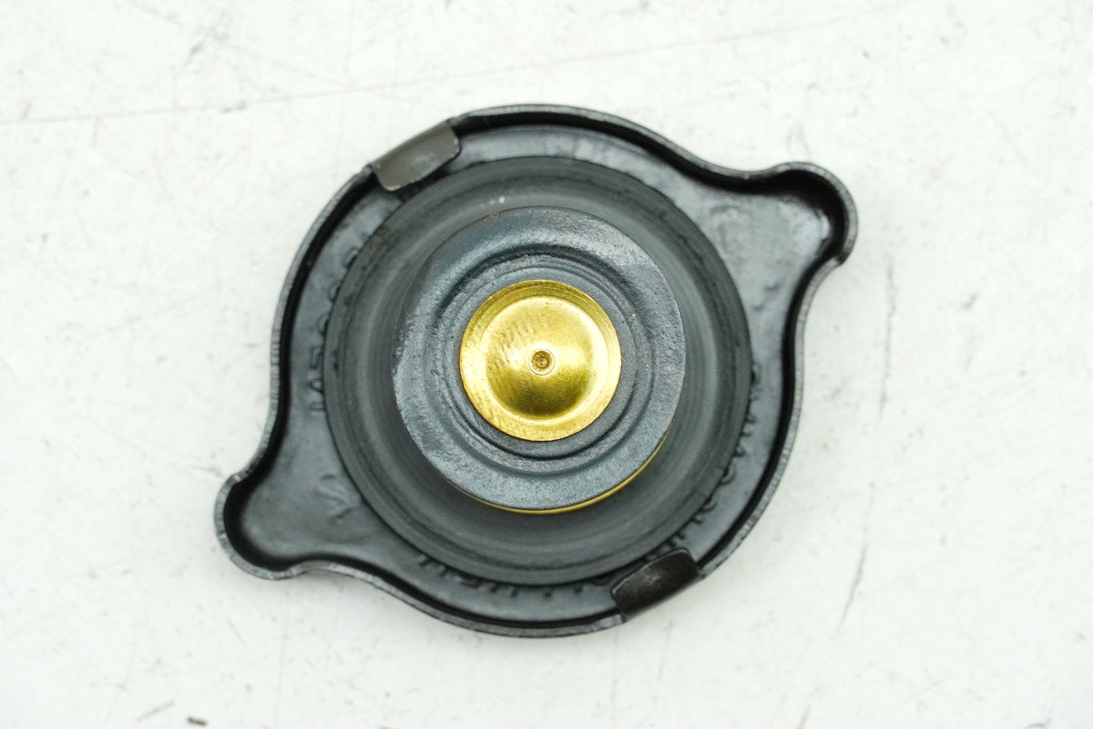 TRIUMPH SPEED TRIPLE 955 i 595 N Tapón de radiador Cubierta de radiador T2108005