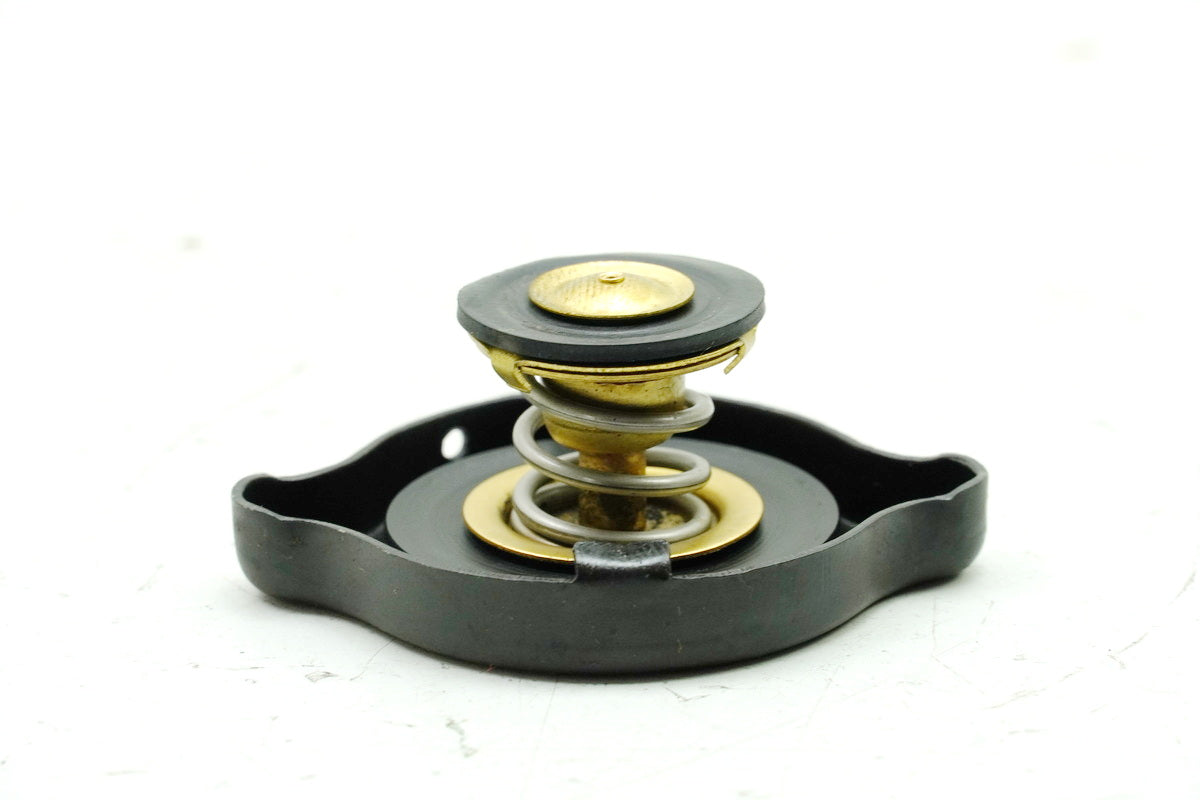 TRIUMPH SPEED TRIPLE 955 i 595 N Tapón de radiador Cubierta de radiador T2108005