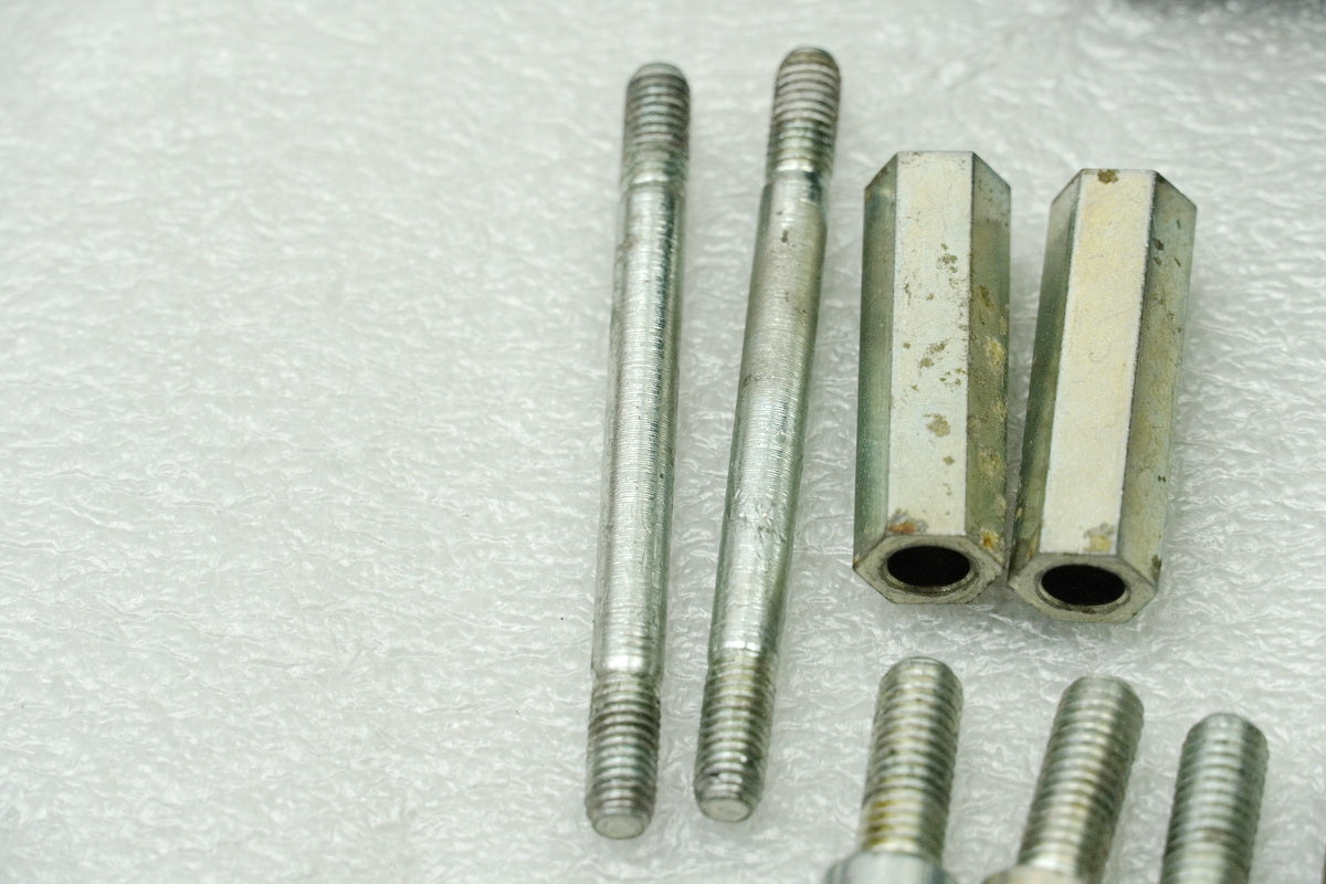 MOTO MORINI CORSARO 1200 Soporte delantero trasero del tubo de admisión Tornillo inyector
