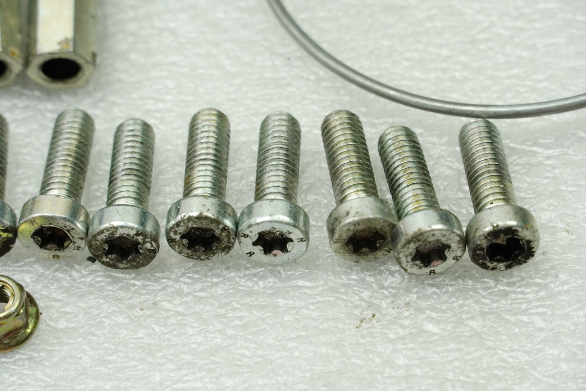 MOTO MORINI CORSARO 1200 Soporte delantero trasero del tubo de admisión Tornillo inyector