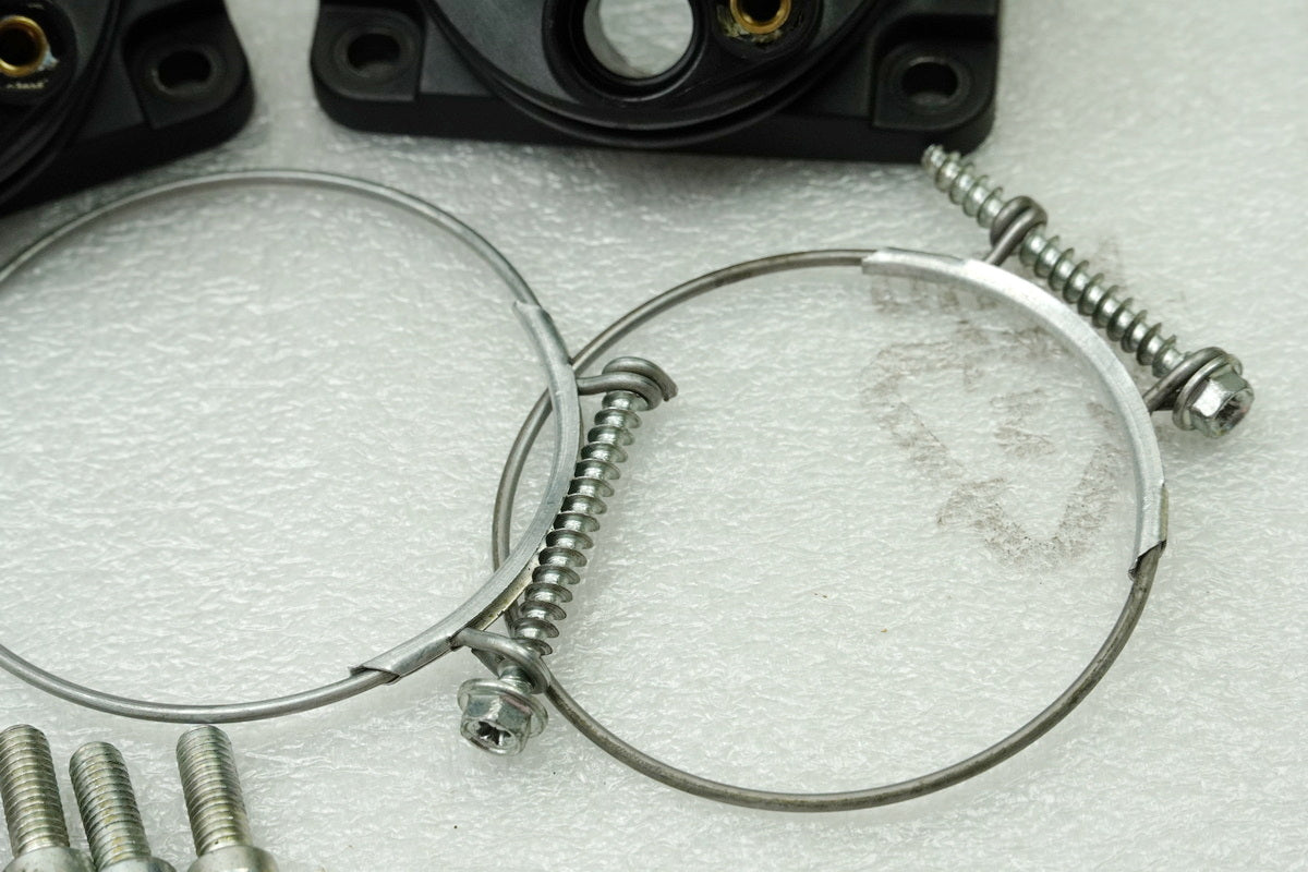 MOTO MORINI CORSARO 1200 Soporte delantero trasero del tubo de admisión Tornillo inyector