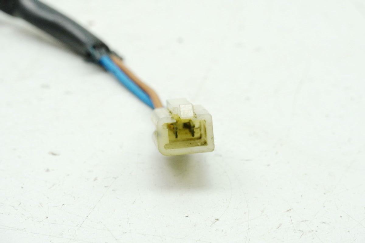 TRIUMPH SPEED TRIPLE 955 i 595 N Interruptor de luz de freno trasero (para cilindro de freno de pie)