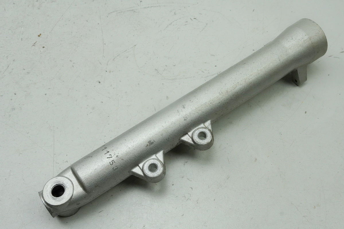 SUZUKI RG 125 NF12B GAMMA Tauchrohr links Gabelfuß (für Standrohr Gabelholm)