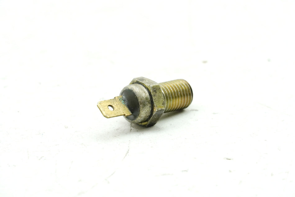 TRIUMPH SPEED TRIPLE 955 i 595 N Interruptor de punto muerto Sensor de posición de punto muerto T1190494