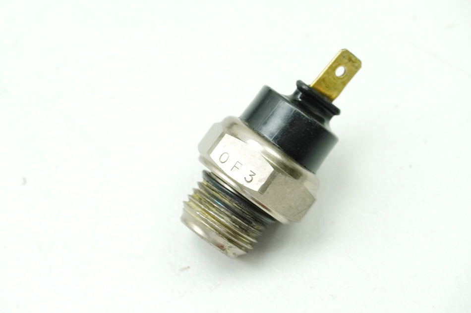HONDA CBR 1100 XX SC35 Termocontacto para ventilador del radiador 37760-MT2-003