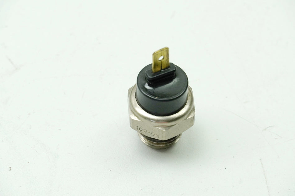HONDA CBR 1100 XX SC35 Termocontacto para ventilador del radiador 37760-MT2-003