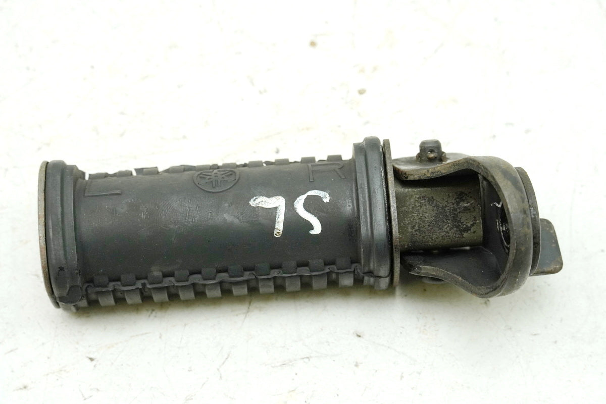 YAMAHA SR 250 3Y8 Reposapiés de pasajero izquierdo Soporte de reposapiés Placa de reposapiés Soporte de reposapiés
