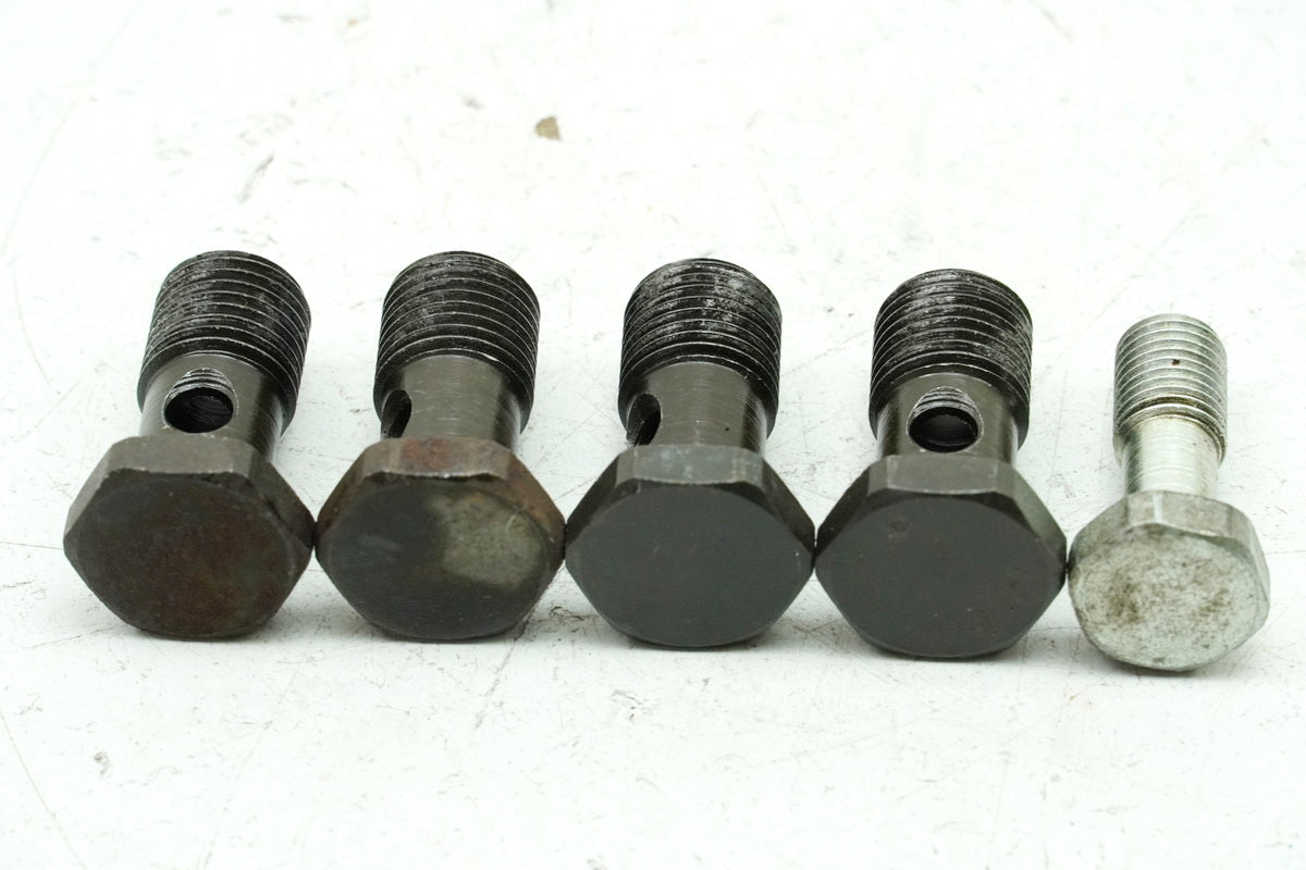 TRIUMPH SPEED TRIPLE 955 i 595 N Banjo bolts for oil line oil cooler screw