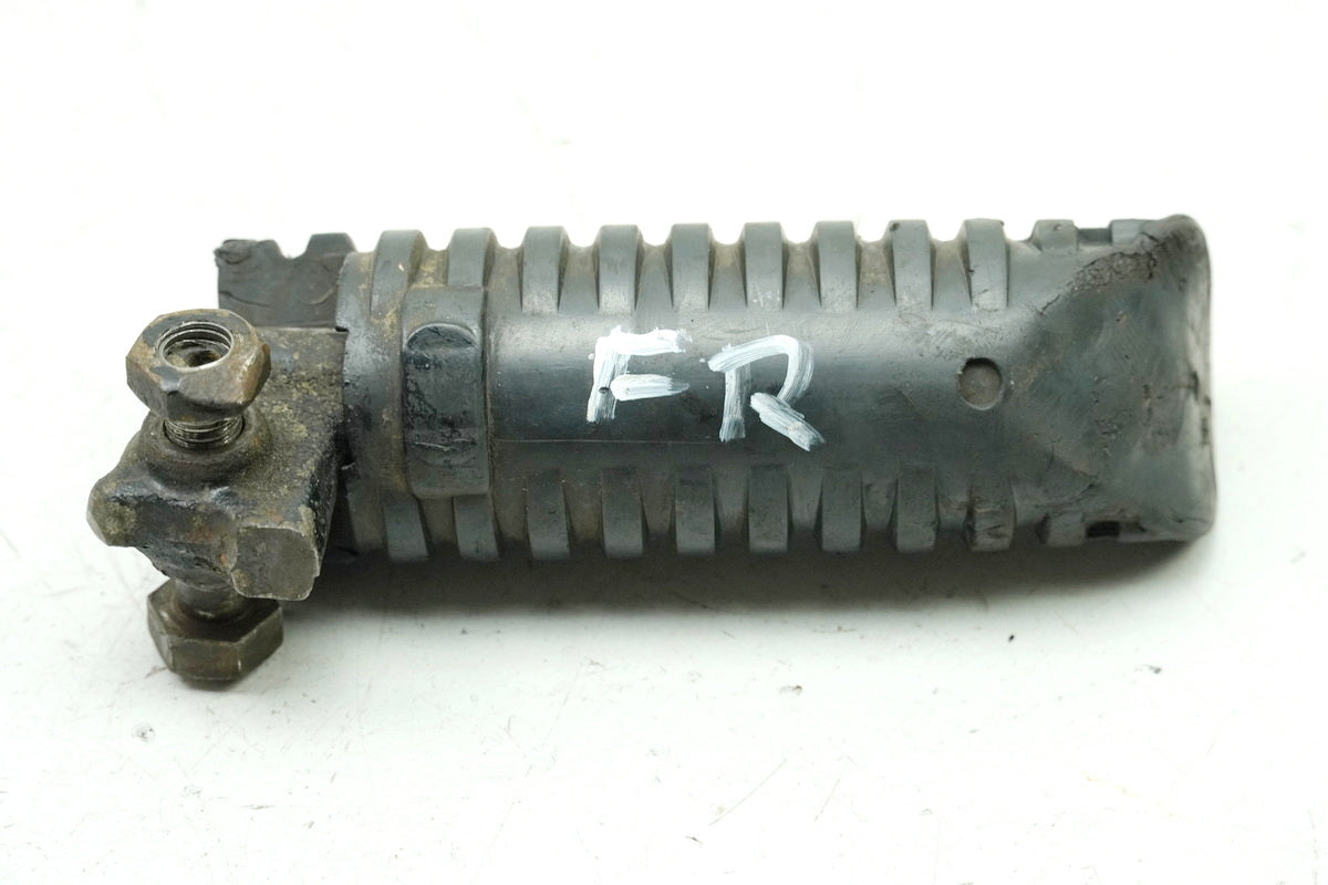 YAMAHA DS7 250 Estribera derecha del conductor Goma de estribera