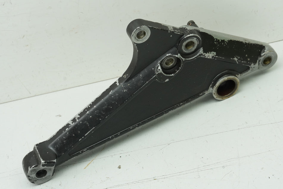 KAWASAKI Z 750 E KZ750E Fußrastenplatte rechts Halter Fußraste Fußrastenträger