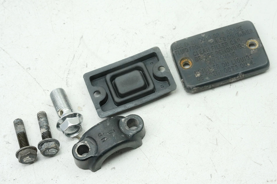 SUZUKI RG 125 NF12B GAMMA Lid Clamp Diaphragm for Front Brake Cylinder