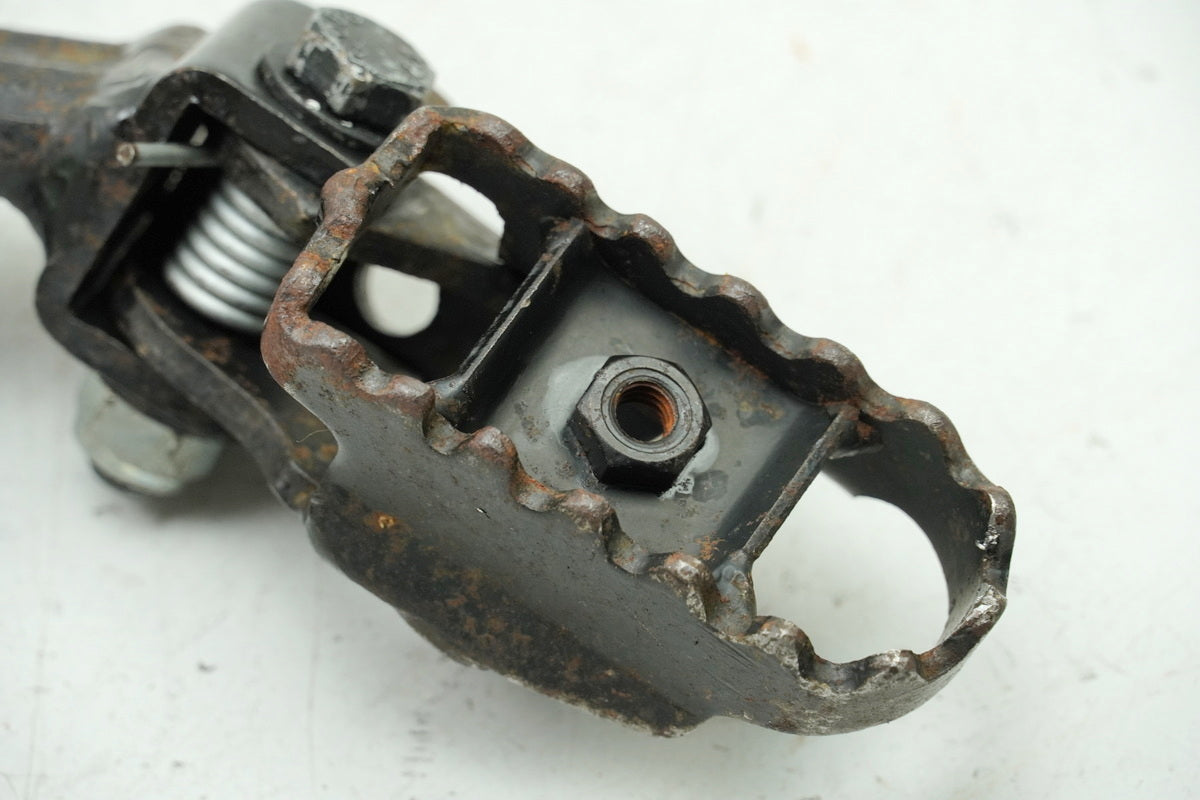 Aprilia Pegaso 650 GA (MX) Footrest Rider Right Bracket Footrest Plate Holder