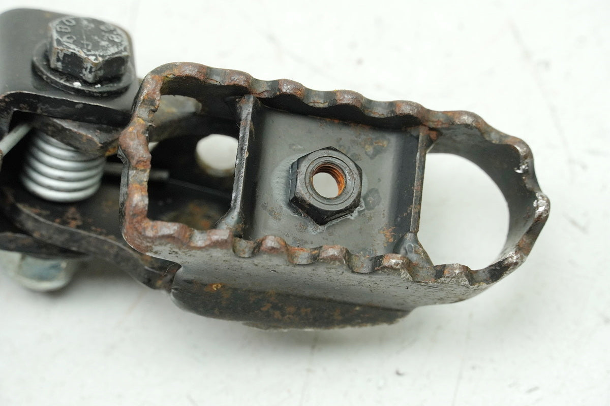 Aprilia Pegaso 650 GA (MX) Footrest Rider Right Bracket Footrest Plate Holder