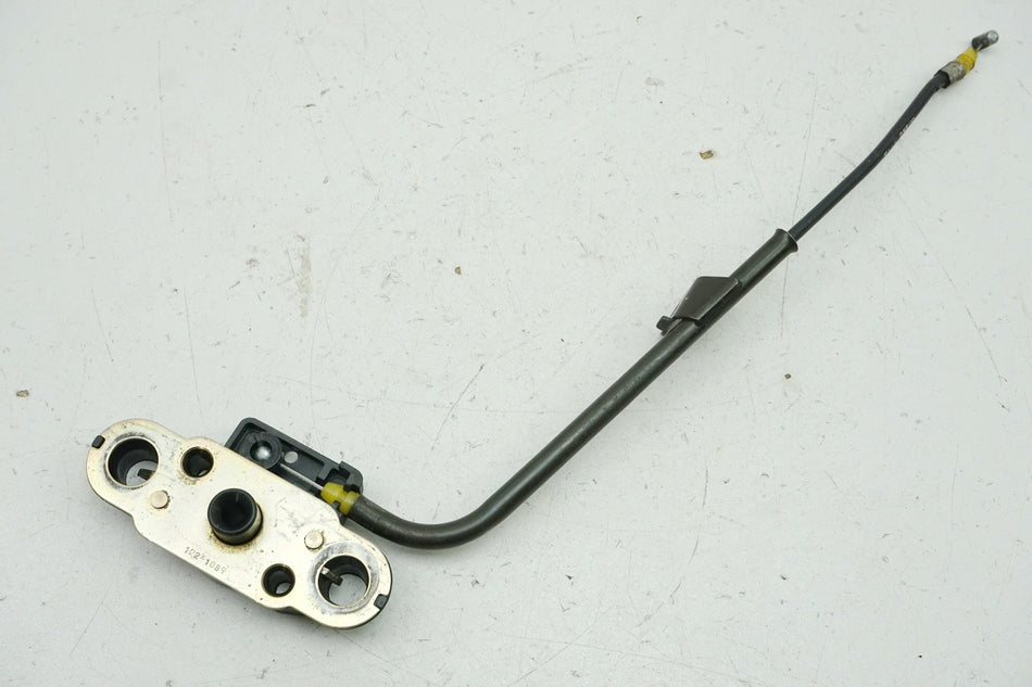 SUZUKI TU 125 XT Seat Lock Latch Cable Release