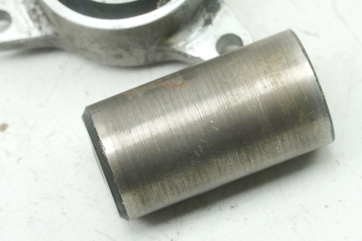 SUZUKI RG 125 NF12B GAMMA Motordeckel Bolzen Kolben (für Zylinder Motor)
