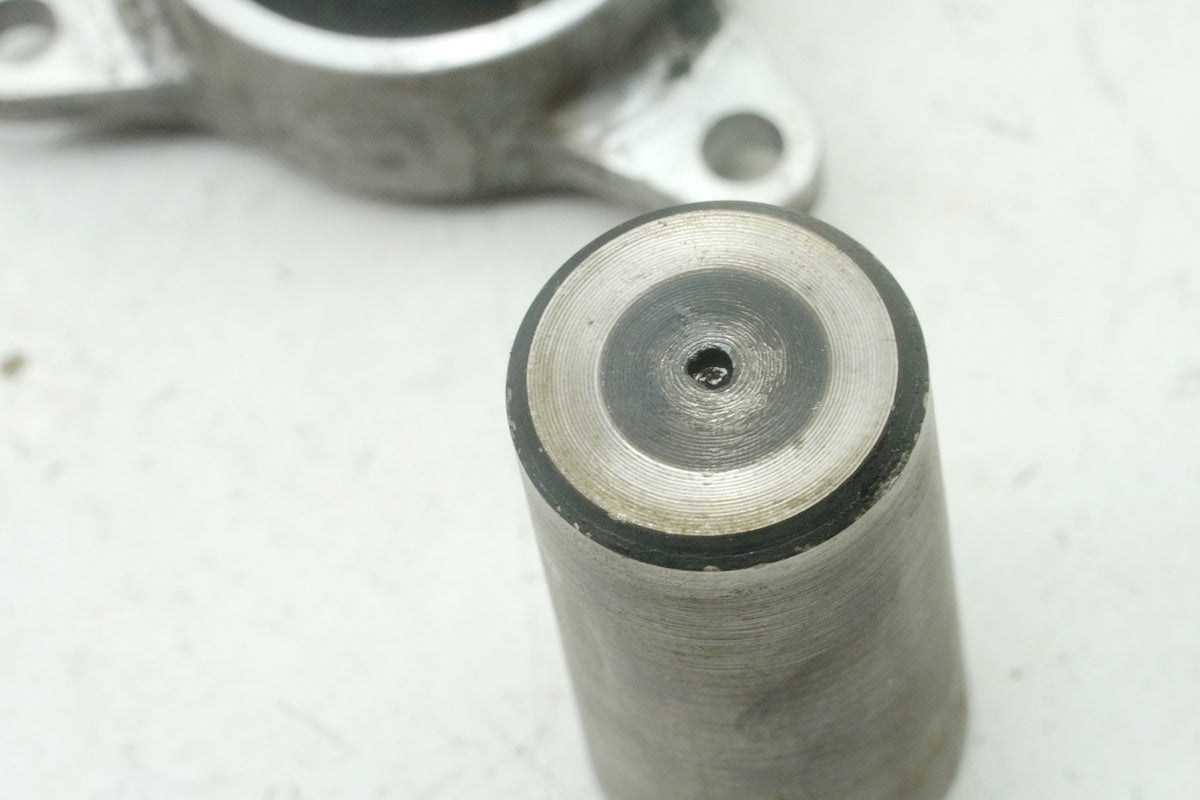 SUZUKI RG 125 NF12B GAMMA Motordeckel Bolzen Kolben (für Zylinder Motor)