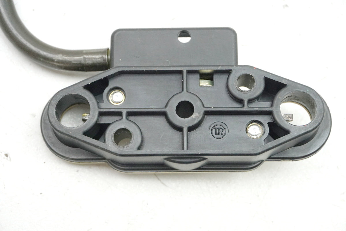 SUZUKI TU 125 XT Cerradura de asiento, mecanismo de apertura, cable