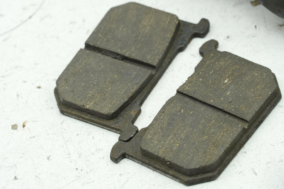 KAWASAKI Z 750 E KZ750E Bremssattel rechts Bremskolben Bremszange Ankerplatte