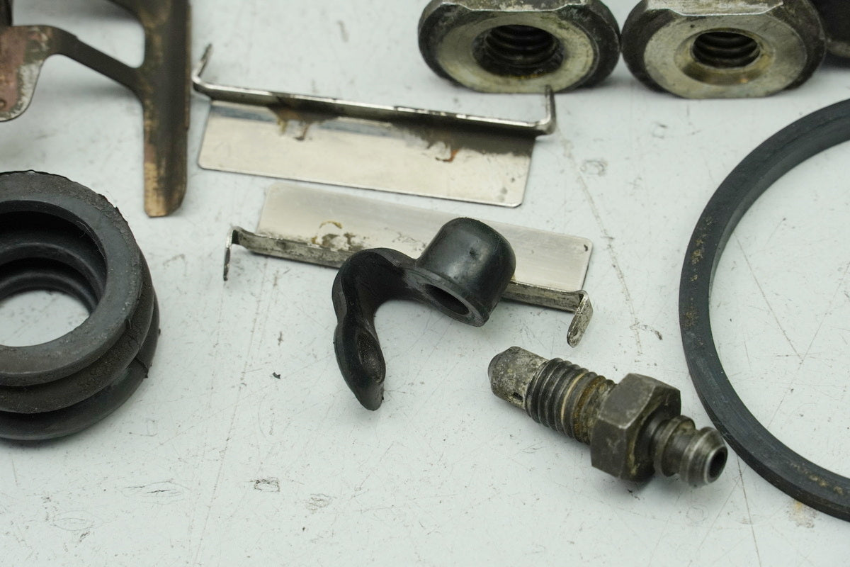 KAWASAKI Z 750 E KZ750E Brake Caliper Right Brake Piston Brake Caliper Anchor Plate