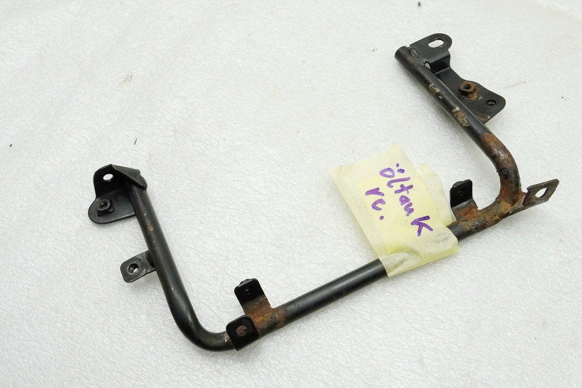 YAMAHA DT 125 R 4BL Halterung Öltank rechts Öltankhalter Träger Gestell