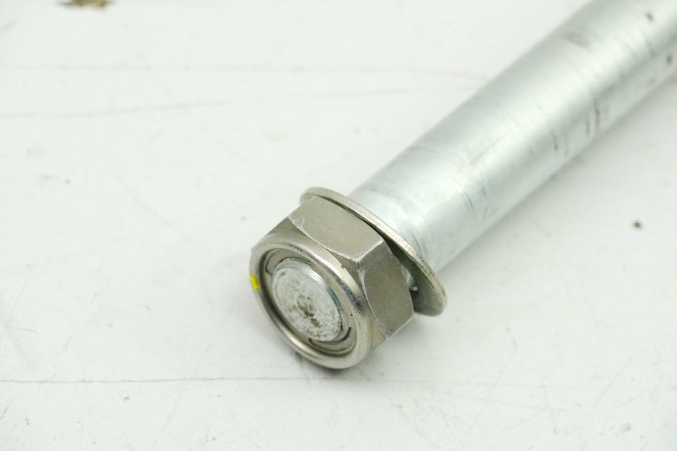 HONDA CBF 1000 FA SC64 Eje basculante (para chasis) Tornillo