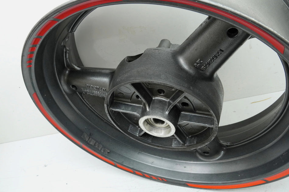SUZUKI GSX 750 AE INAZUMA Llanta trasera Rueda trasera Wheel J17 x MT 5.50 gris