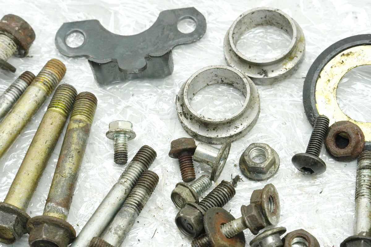 HONDA CLR 125 JD18 CITYFLY Screws Nuts Small Parts (for Frame Fairing)