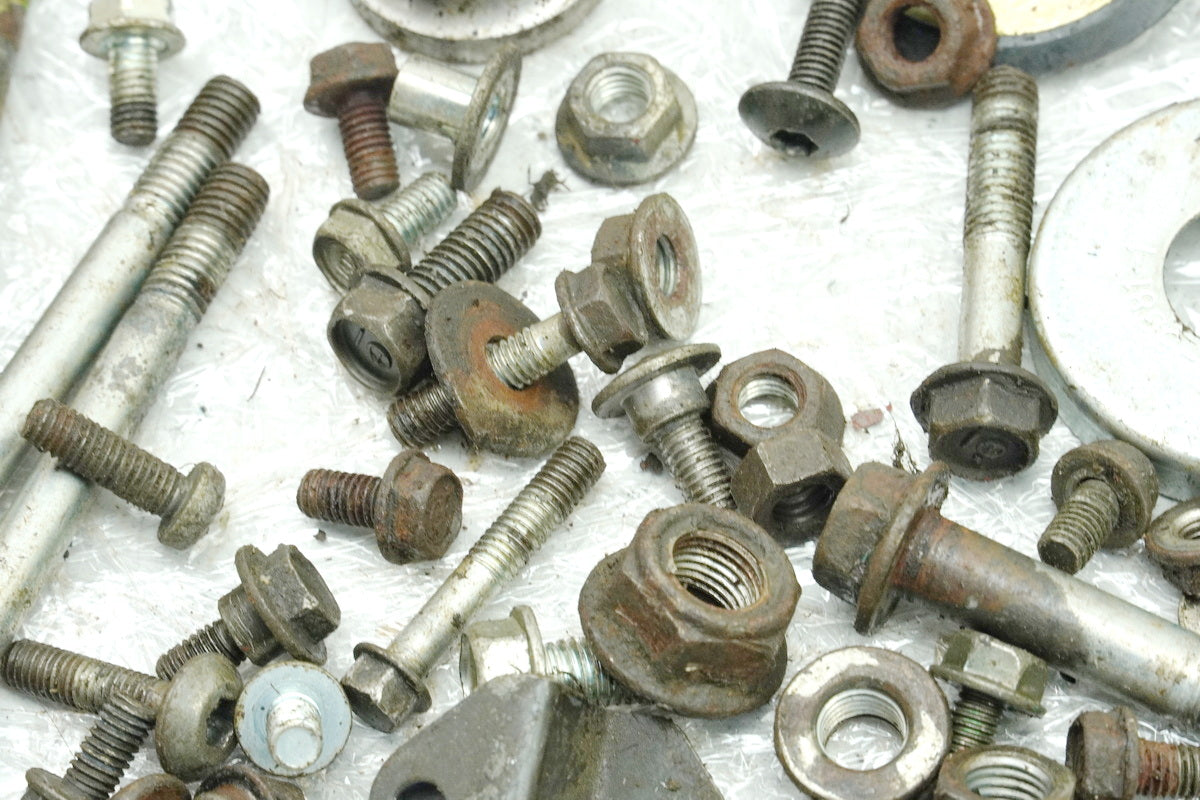 HONDA CLR 125 JD18 CITYFLY Screws Nuts Small Parts (for Frame Fairing)