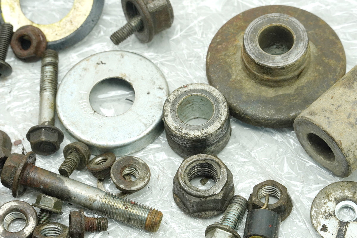 HONDA CLR 125 JD18 CITYFLY Screws Nuts Small Parts (for Frame Fairing)